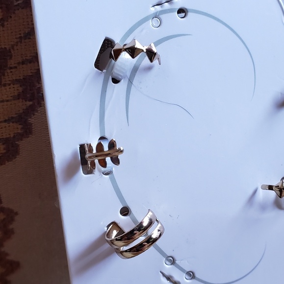 Ear Cuffs 🌟Free - Picture 3 of 4